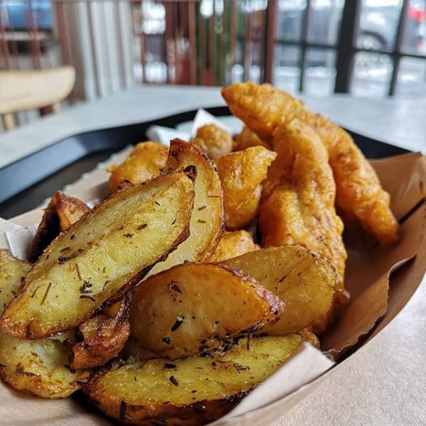 <b class="newtitle">PUI TEMPURA CU CARTOFI WEDGES</b>